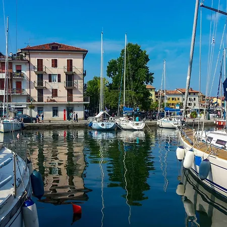 Appartement In 51276 *